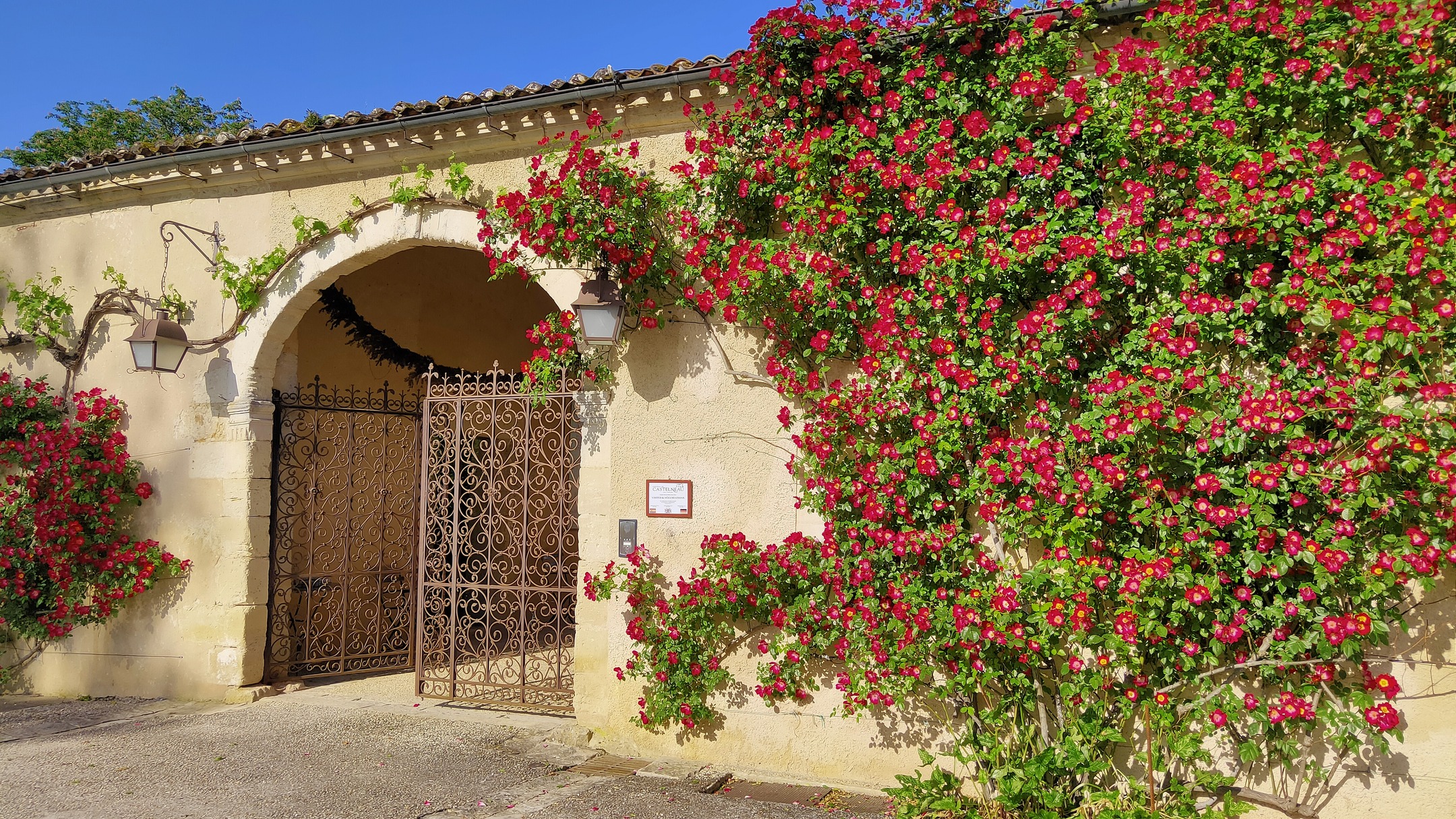 Photo by Château de Castelneau on May 29, 2025.
